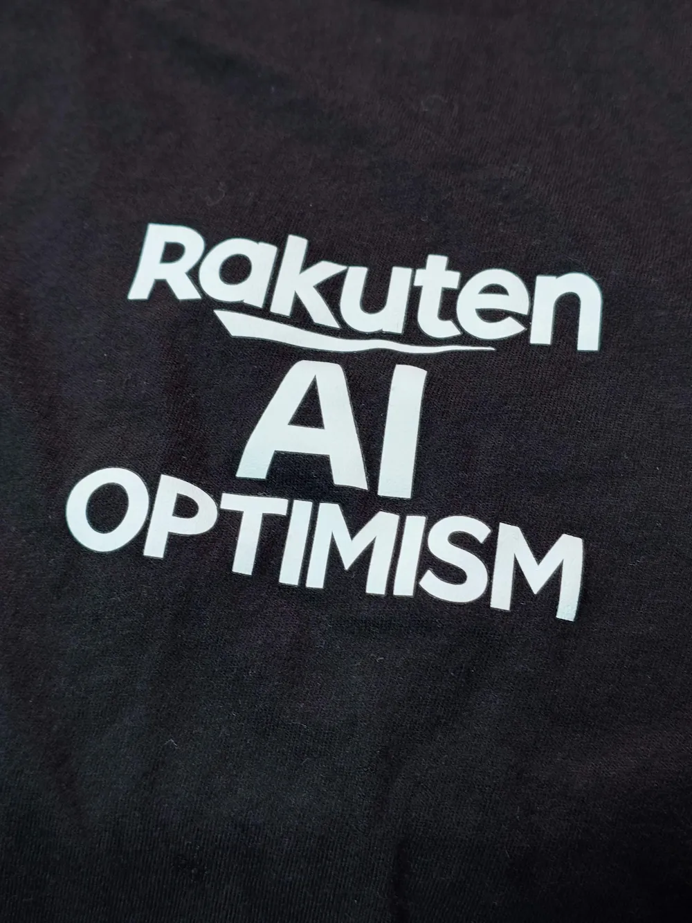 Rakuten AI Optimismイベント限定Tシャツのロゴプリント
